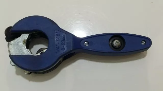 Fetta di tubo regolabile a cricchetto. Da 6 mm a 23 mm. Usato. Impianto idraulico
