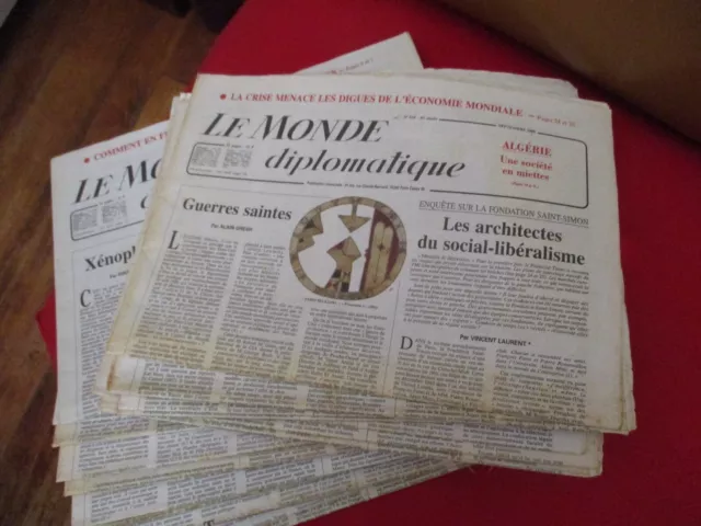 LOT 26 JOURNAUX / LE MONDE DIPLOMATIQUE année 97 98