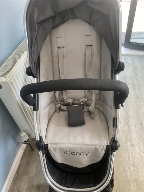 iCandy Peach Double, Truffle Main Seat   With Black Magic New Cot!