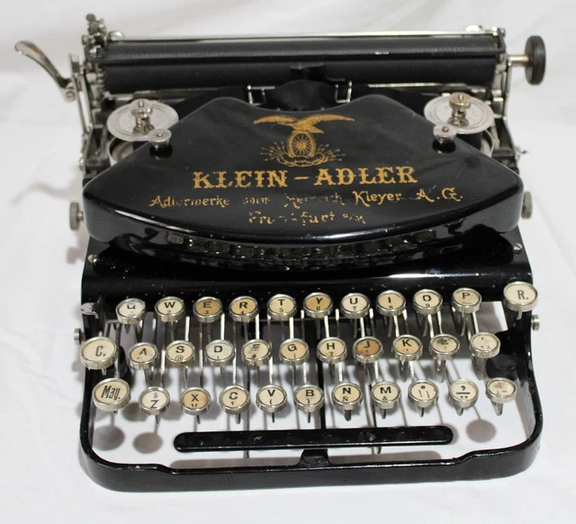 Máquina de escribir Klein-Adler 1 con teclado en español