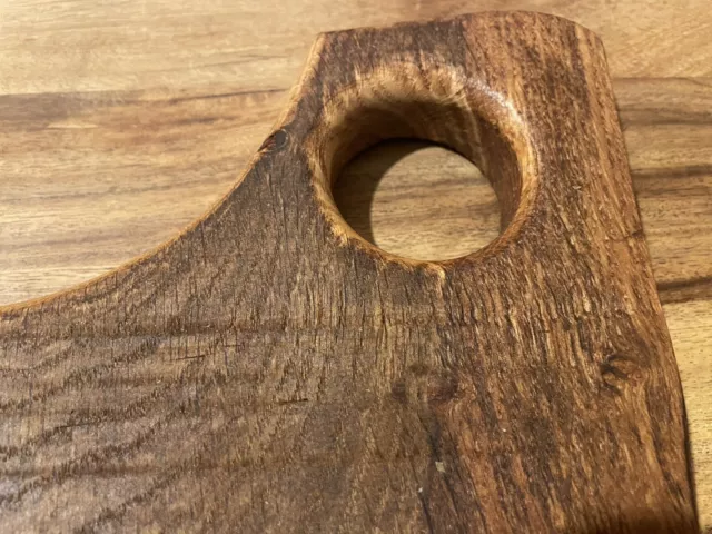 Solid English Oak Rustic Chopping Board with Thumb Hole. 3