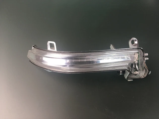 thumbnail image 2 of Genuine BMW Right Side Mirror Indicator - LED Auxiliary Blinker For 1 Series F20 F21 F22 F23 (7280772) 2 of 6