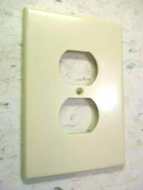 Leviton USA Jumbo Smooth Ivory Bakelite 1960s Outlet Plate Wall Cover 1 MCM