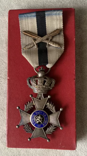 Croix Chevalier Ordre Léopold II Belgique titre militaire ww1 ww2