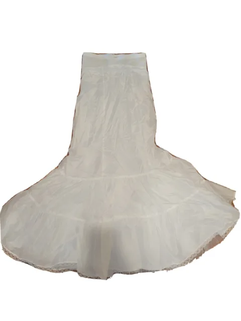 Worn ONCE David's Bridal Petticoat 550 Fit and Flare Slip White Women Size 8