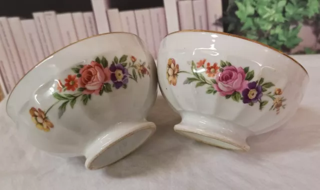 2 Bols Anciens à facette  En Porcelaine Décor Floral