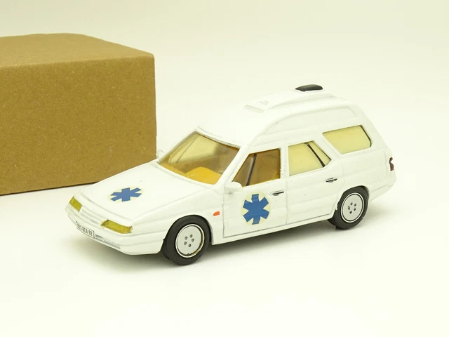 VOITURE MINIATURE BREAK DE POLICE NEUVE