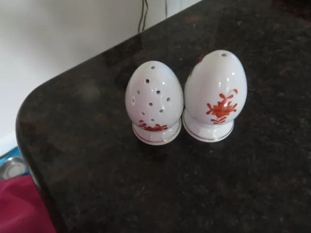 CHINESE BOUQUET Herend Rust Salt & Pepper Shakers Pair 3