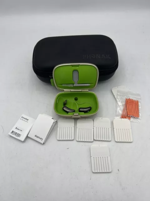 Phonak Brio 2 R Hearing Aids In Case W/ Extra Untested