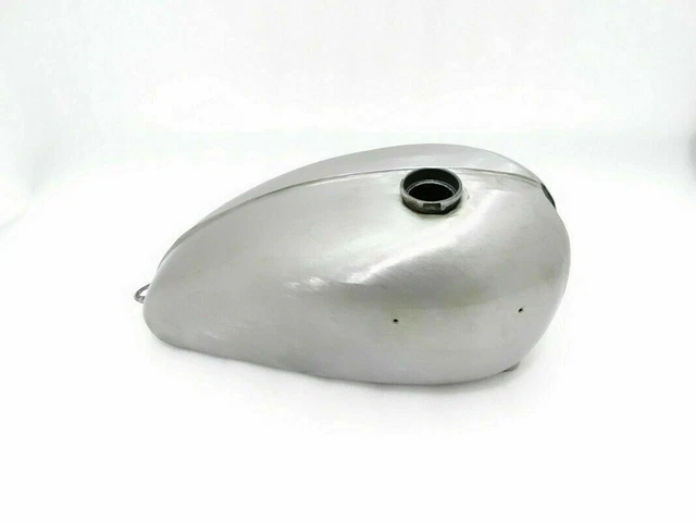 Réservoir D'essence Triumph T120 Personnalisé – Peinture Cerise & Argent – Acier – Neuf