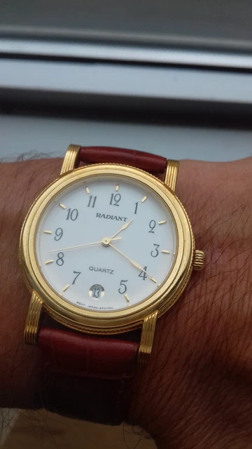 Montre Vintage Radiant RA1203 En Acier - Mouvement Quartz - Femme - Neuf étiqueté