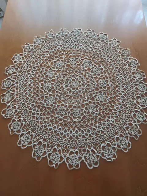 ANTIQUE Gorgeous Tatting Lace Round Tablecloth Handmade Flowers Beige 28"