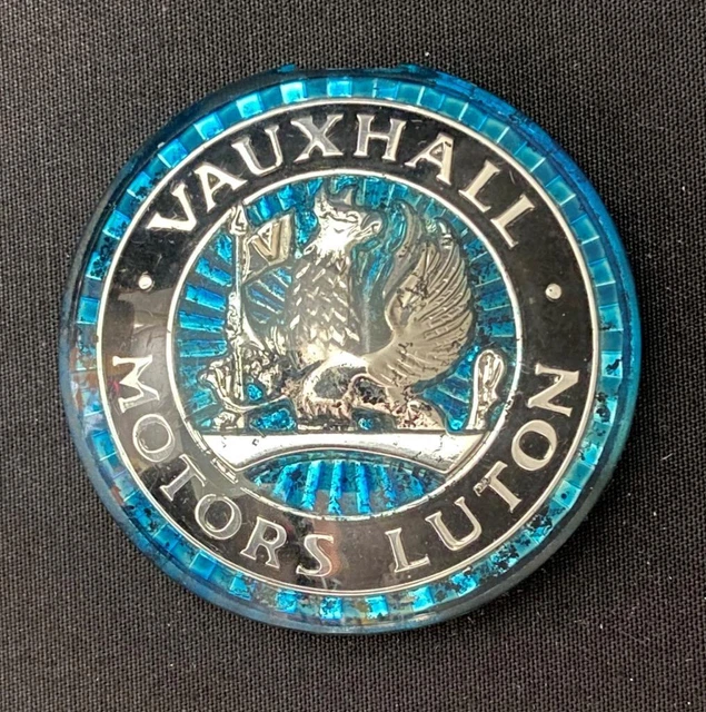 VAUXHALL MOTORS GRIFFIN Luton Motor Car Badge Emblem Insignia Logo 103