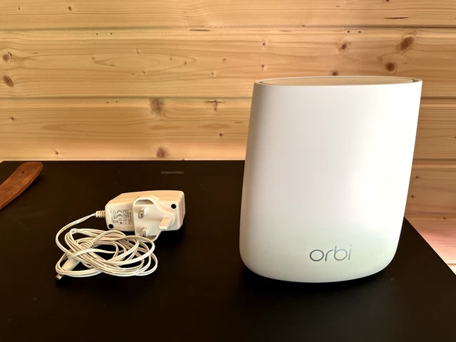 Netgear RBS20 — Orbi AC2200 Satellite aggiuntivo WiFi tri-band