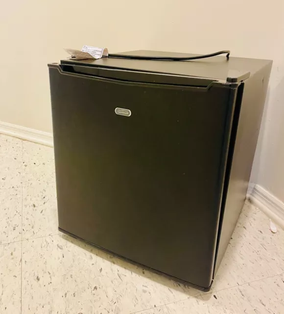 1.7 Cu.ft Mini Refrigerator - Black