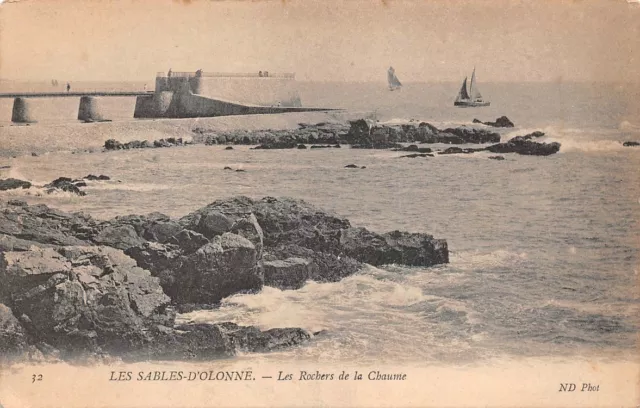 LES SABLES D'OLONNE -les rochers de la Chaume