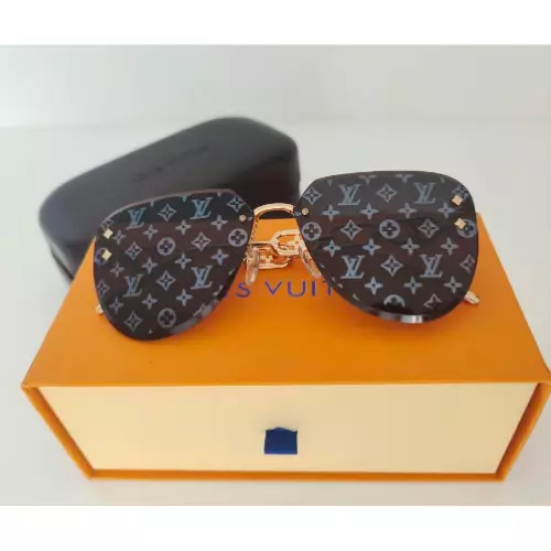 🚨 Louis Vuitton's Distorted Sunglasses by Virgil Abloh : It's Must be  Inspired by One Man. 🤨🔥😎