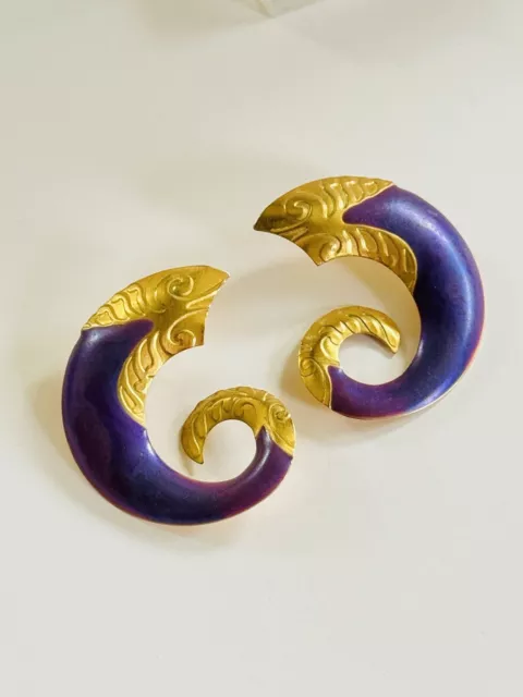 Berebi Earrings VTG Pierced Rare Drop Statement Purple Enamel Gold Tone Ornate