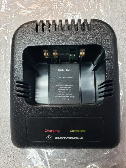 Motorola NTN7212B Rapid Generic Battery Charger