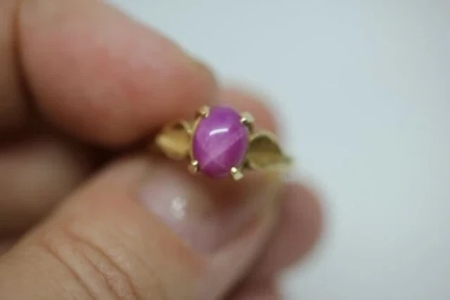 14k Yellow Gold Purple Pink Star Sapphire Ring - Sz 6.25