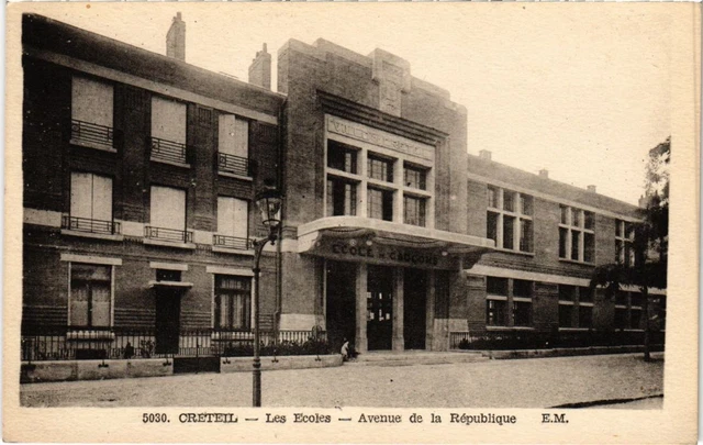 CPA AK Creteil Les Ecoles Avenue de la Republique FRANCE (1282327)