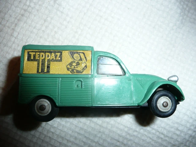 Jaguar 2L 400 Bleu-gris Norev 1:43 - Époque Dinky Toys - Modèle Vintage Occasion