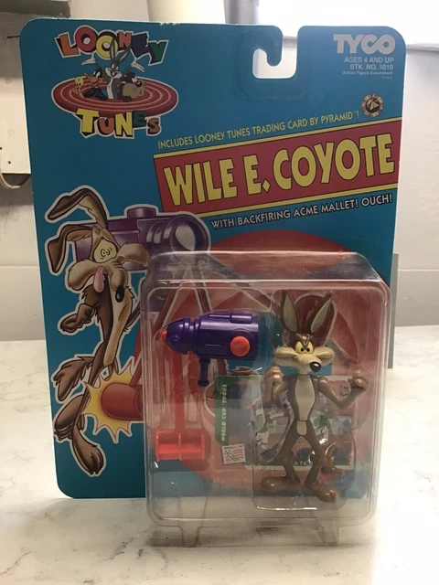 wile-e-coyote-looney-tunes-with-backfiring-acme-mallet-tyco-1993