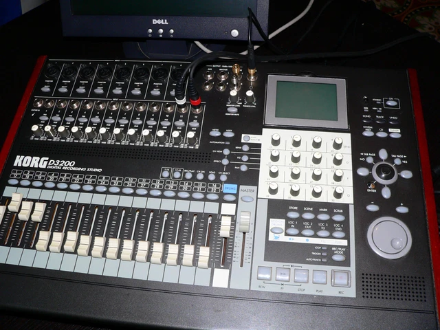 Korg D3200 machine d'enregistrement 32 Pistes pour pieces (spares)