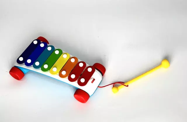 Fisher-Price Classic Xylophone Toddler Pretend Musical Instrument Pull Toy