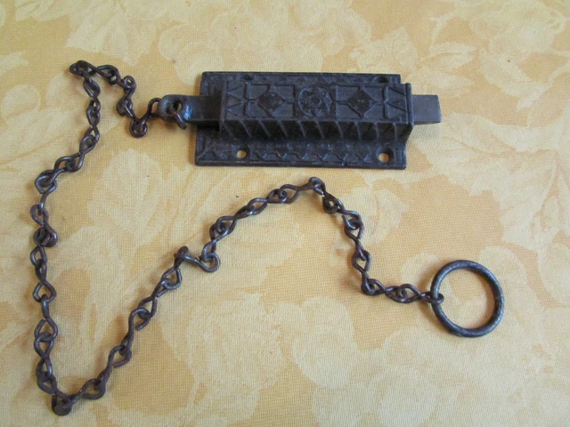 Vintage Cast Metal Shed Gate Barn Door 3.5" Pull Latch Spring Loaded 20" Chain