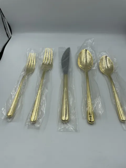 Cambridge Silversmiths Samantha Gold 5-Pc Place Setting Open Box