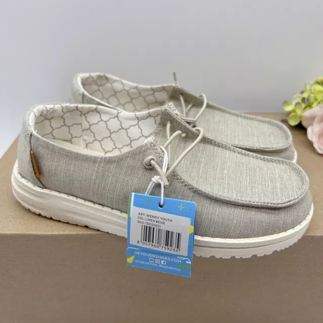 Hey Dude Wendy Linen Beige Slip On Shoe Big Kids/ Boys/ Girls Size EU 34/ US 2