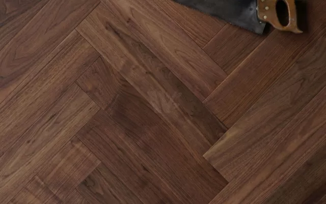 Pavimento in legno di noce americano 2 piedi / parquet a spina di pesce oliato UV ingegnerizzato ECW4 2