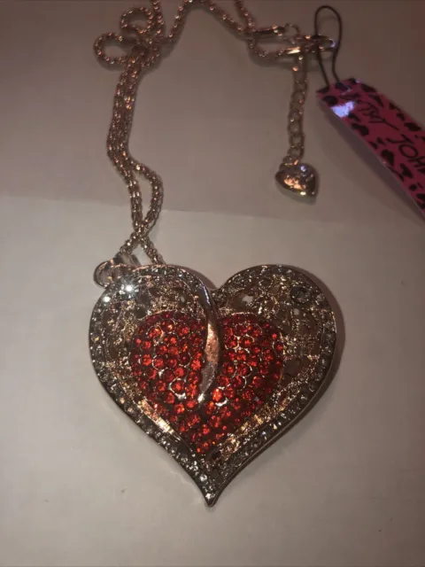 NWT BETSEY JOHNSON  Crystal and Heart Pendant Necklace Red And Clear