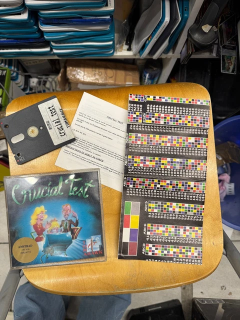 jeu amstrad 6128 disquette  crucial test  bon etat NON TESTER 1988