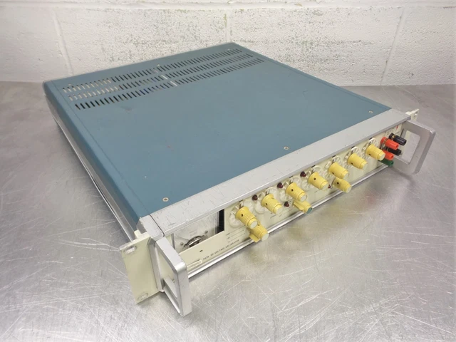 Fluke 343A DC Voltage Calibrator Fluke 343A DC Voltage Calibrator