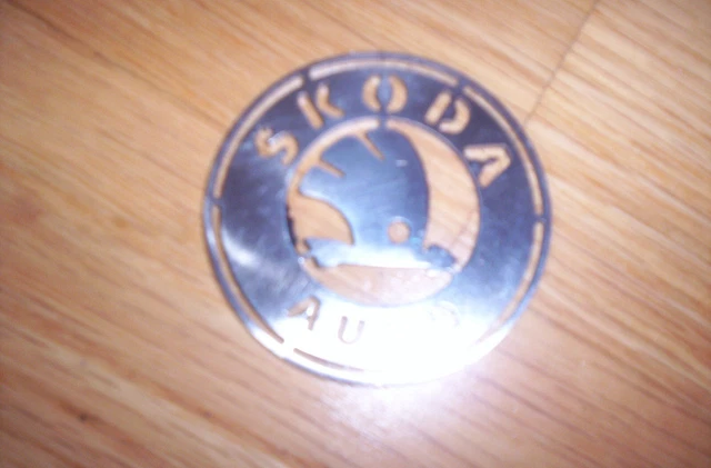 Skoda Auto Plakette metall gelasert  Durchmesser 5cm guter Zustand CSSR