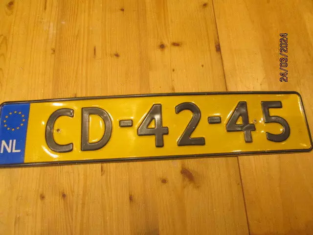 Made in    Niederlande  /  CD - Diplomaten     -  1 1  x  5 1  cm