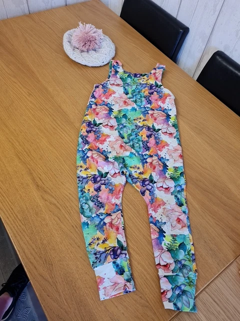 Bundle of lovely girl's clothes, age 2-3/3-4 yrs 37 Items & bundle of hair clips 11