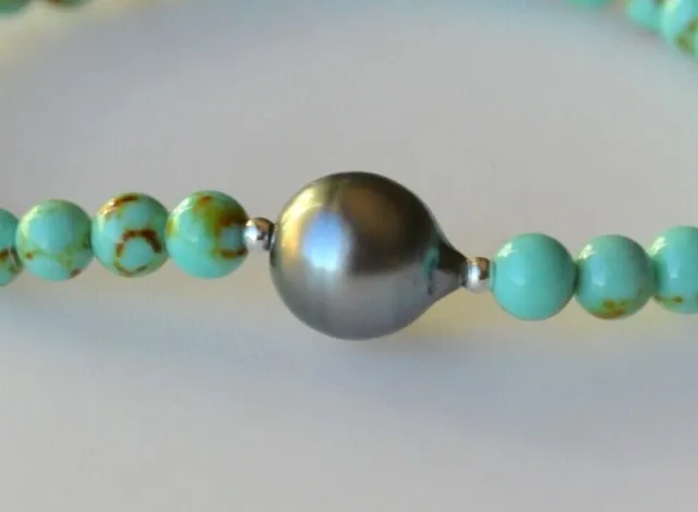 Perle de Tahiti Paon de 10,55 x 8,90 mm + Perles de Turquoise - Bracelet