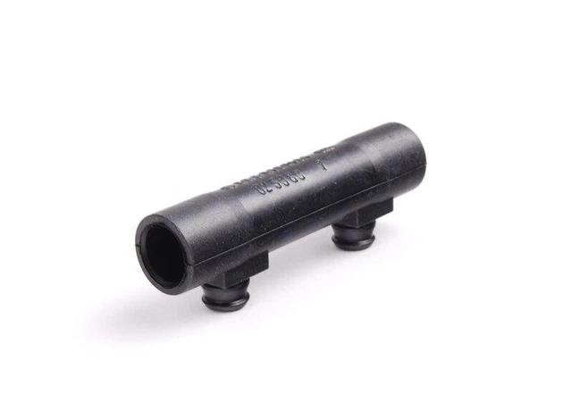Gates 24215 Radiator Hose For Mercedes Benz C230, Lower Fits Select 2003 2005 Mercedes Benz C