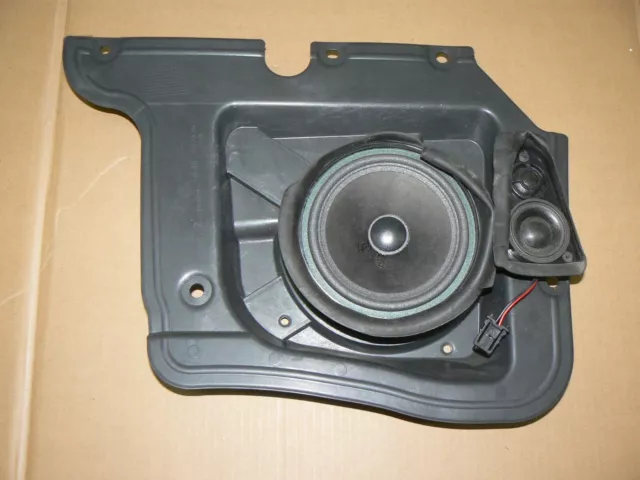 VW T5 MULTIVAN hinten links Lautsprecher Halter Halterung Box Boxen 7H0035241J