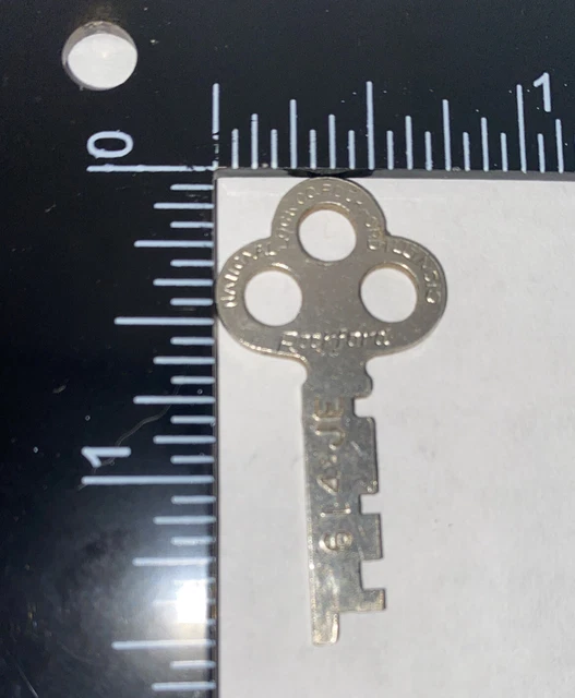 NATIONAL LOCK CO 614JE Flat Skeleton Key Rockford Illinois 1.5