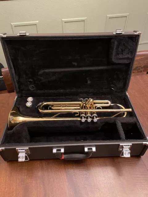 YAMAHA YTR-2330 Gold Trumpet Standard Beginner mouthpiece with Case