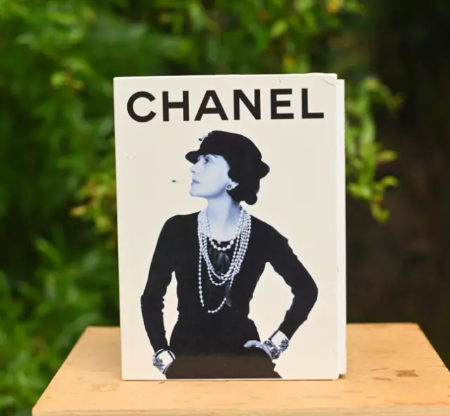 Chanel: Fashion/ Fine Jewellery/ Perfume (Set of 3 Books) (Memoire) -  Baudot, Francois: 9782843235184 - AbeBooks