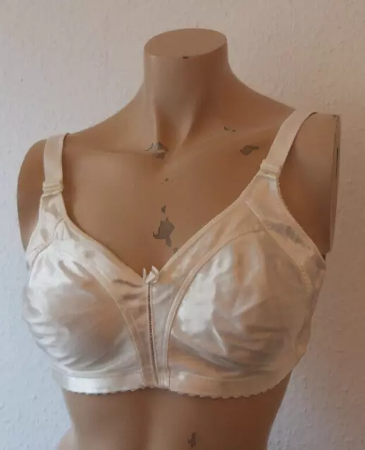 Naturana Charming Underwire Bra Size Eu 95 For 110 GB 42 Cup B Top White
