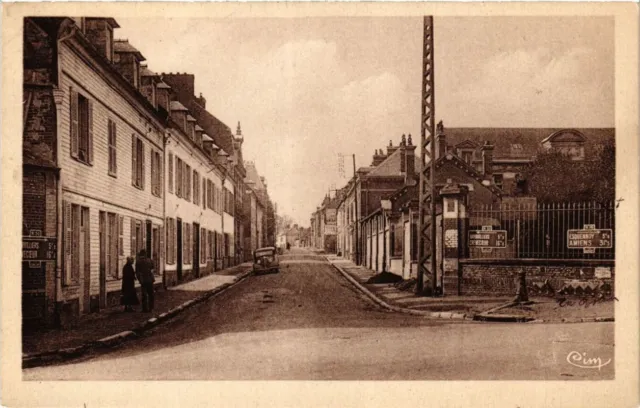 CPA BRETEUIL-sur-NOYE Rue des Écoles (377492)