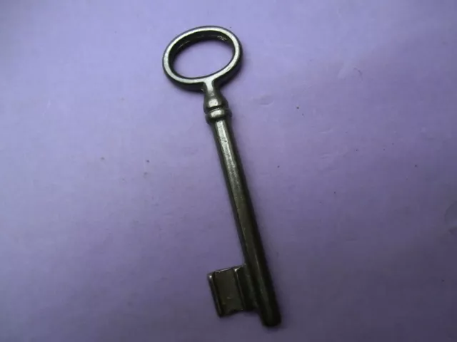 Alte Schlüssel - großer alter Eisenschlüssel - Bartschlüssel für Türschloss