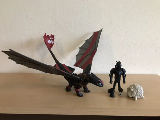 How to Train Your Dragon Racing Stripes Toothless And Hiccup Sheep Figures