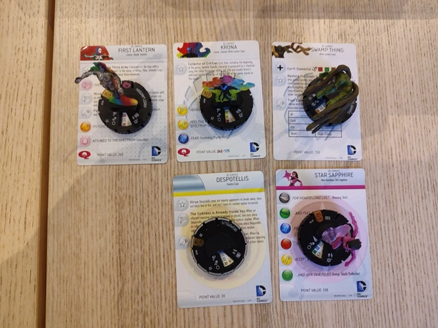 Gros Lot Figurines HeroClix – Divers Personnages, état De Jeu (voir Photo)